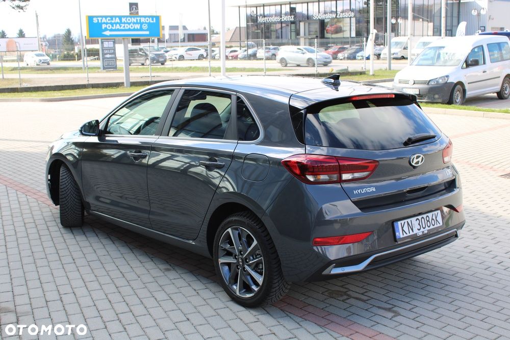 Hyundai i30 ver-1-5-t--gdi-48v-smart-dct - 10
