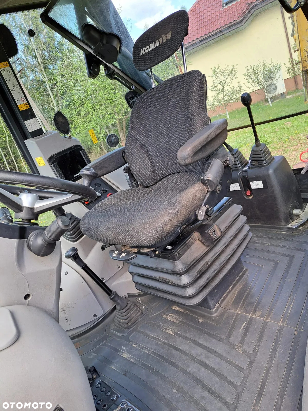 Komatsu WB 93R - 10