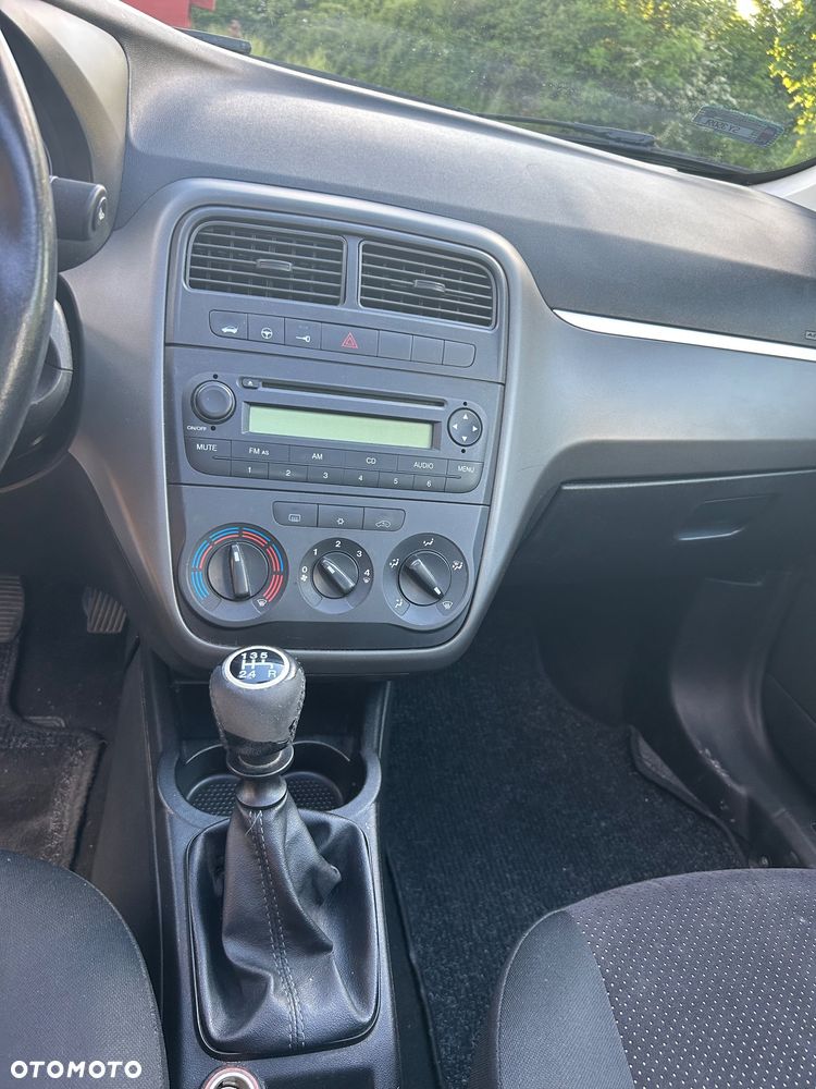 Fiat Grande Punto - 11