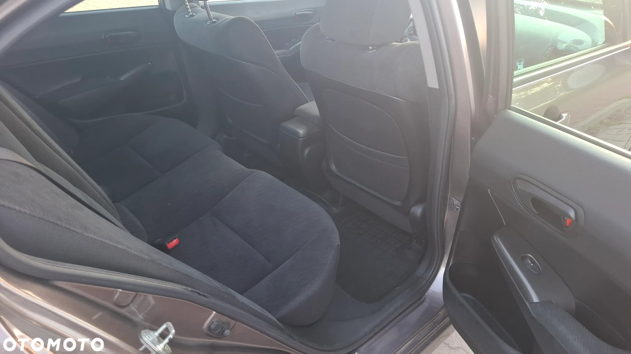 Honda Civic 1.8 Comfort - 10