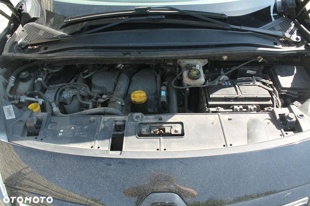 Renault Grand Scenic - 21