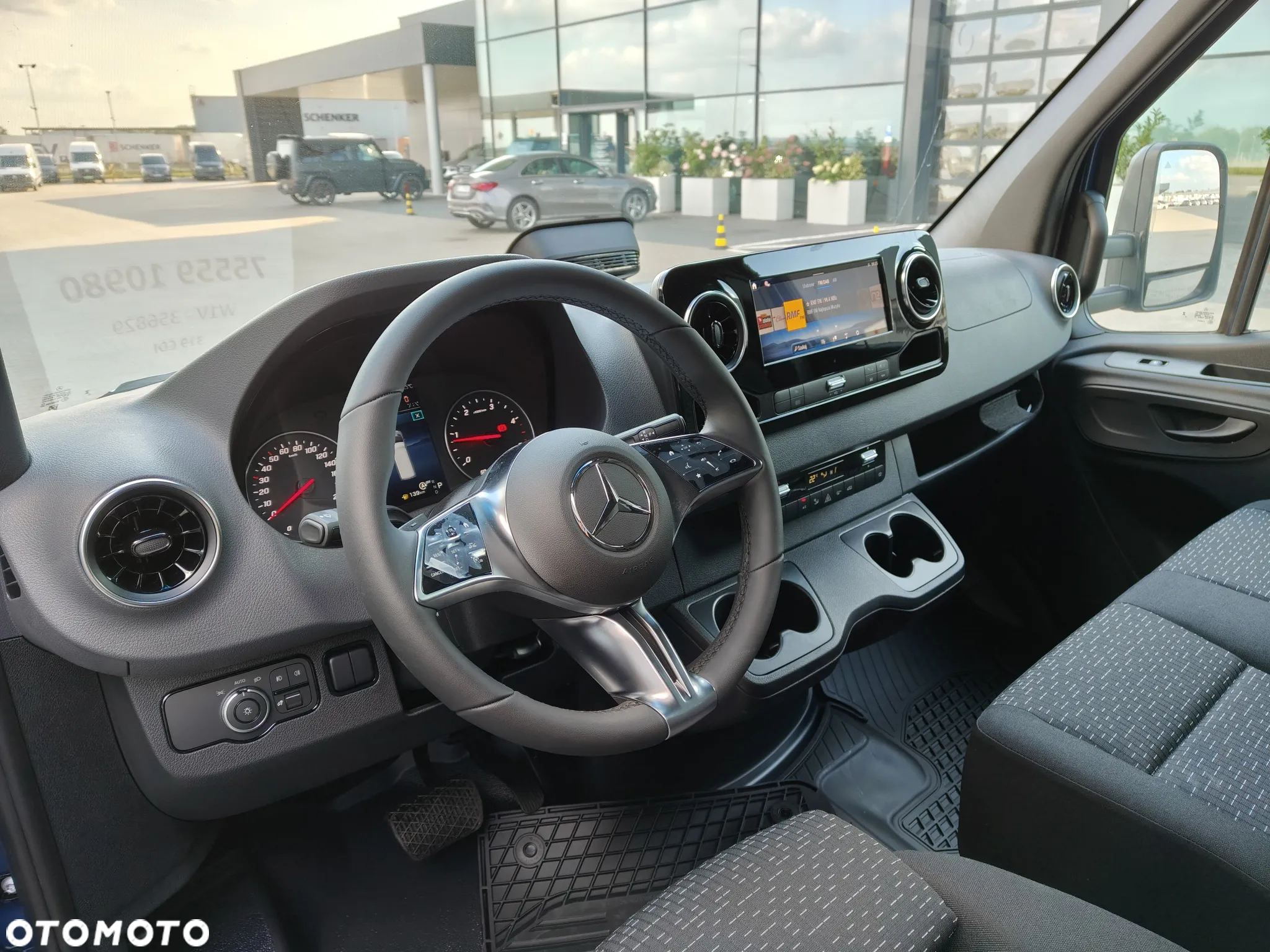 Mercedes-Benz Sprinter - 10