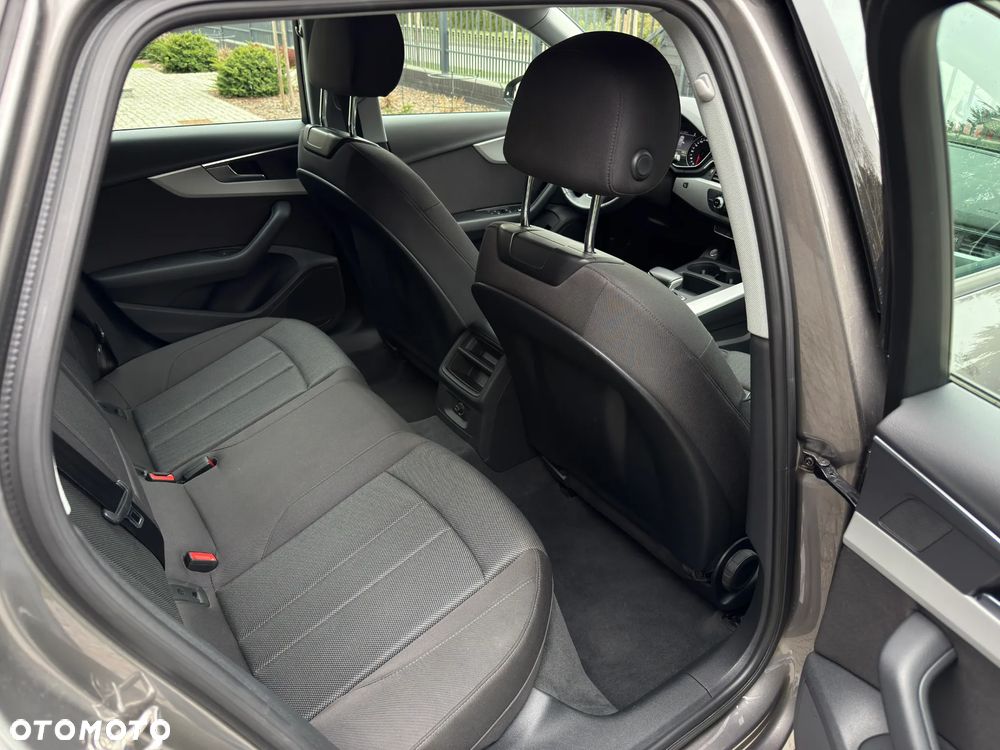 Audi A4 Avant 35 TFSI mHEV S tronic - 34