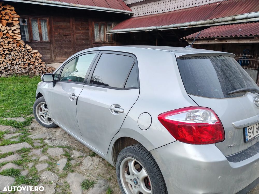 Toyota Auris - 2