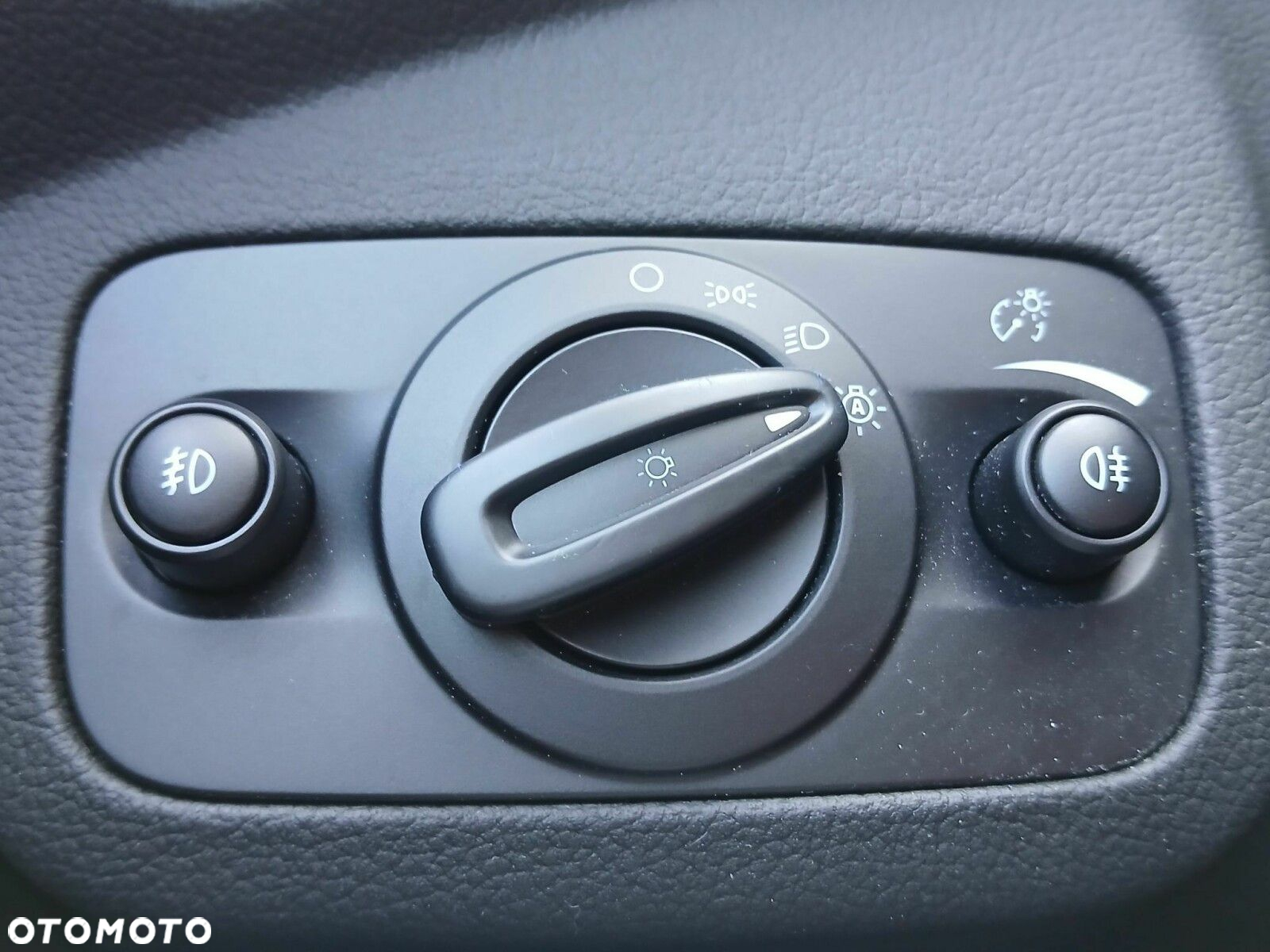 Ford Kuga - 27