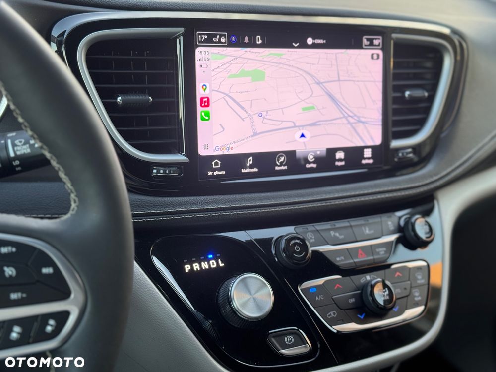 Chrysler Pacifica - 25