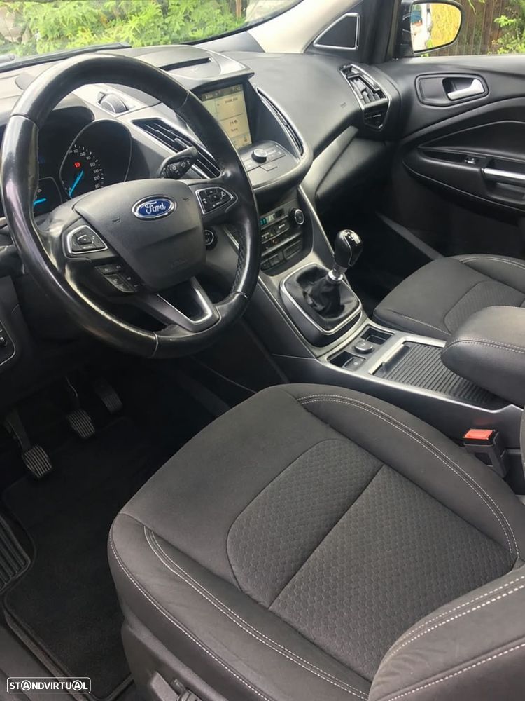 Ford Kuga 1.5 TDCi Titanium - 2
