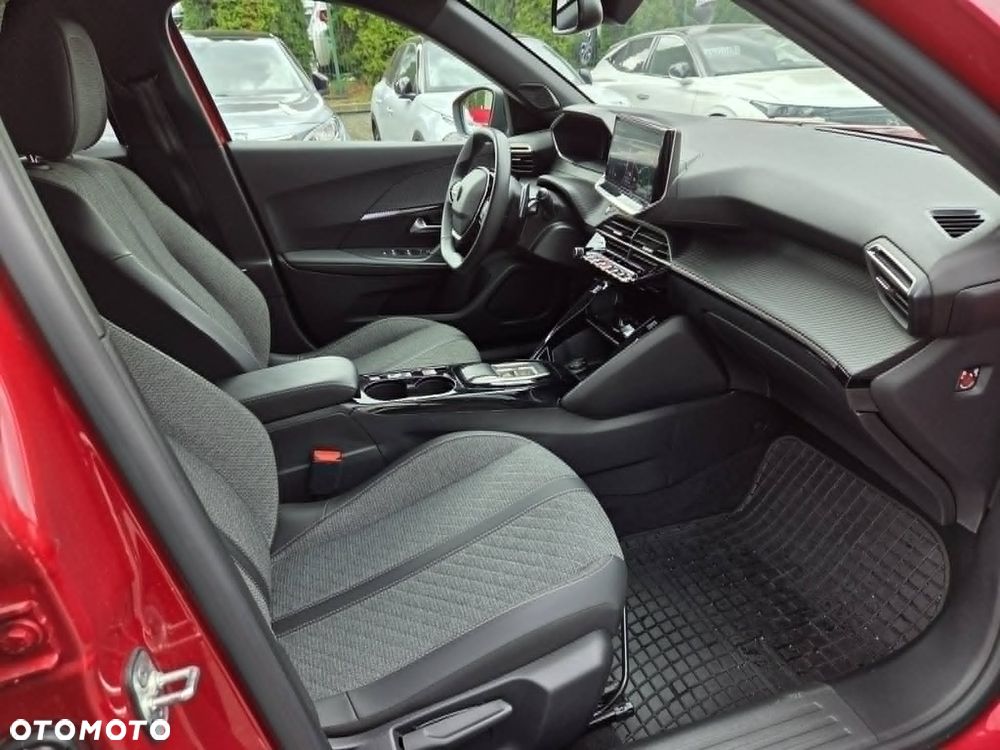 Peugeot 2008 1.2 PureTech Allure Pack S&S EAT8 - 16