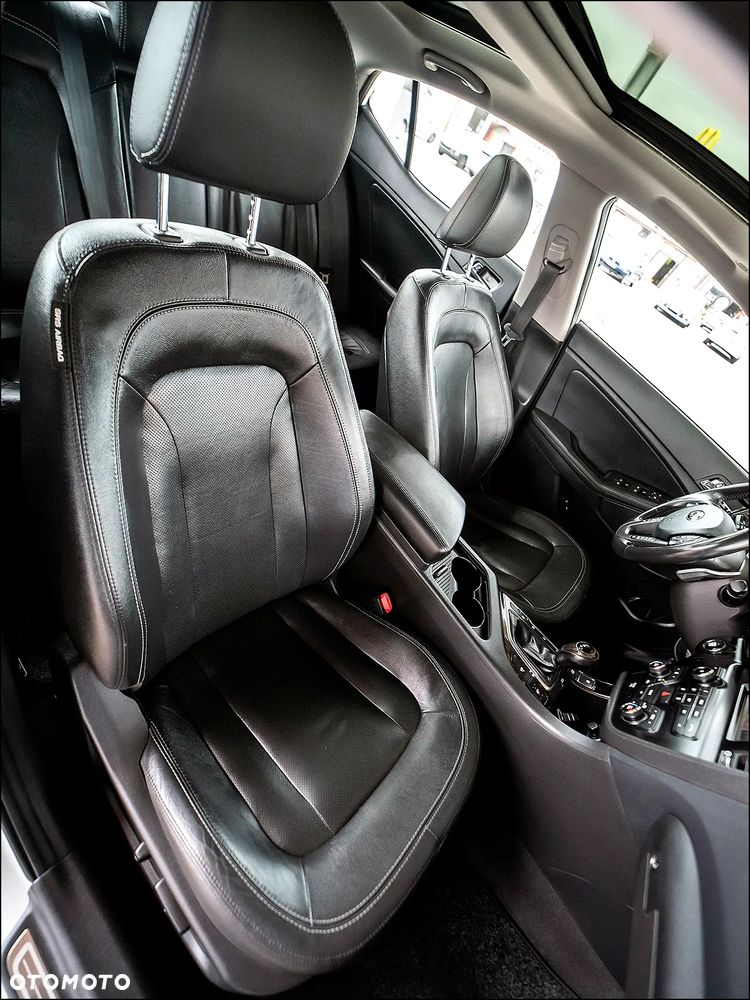 Kia Optima - 36