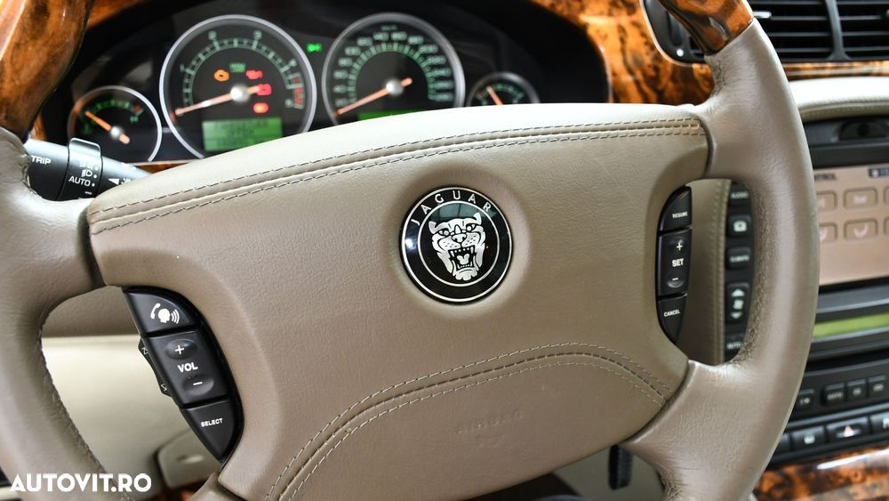 Jaguar S-Type 2.7 Twin Turbo Aut. Executive - 24