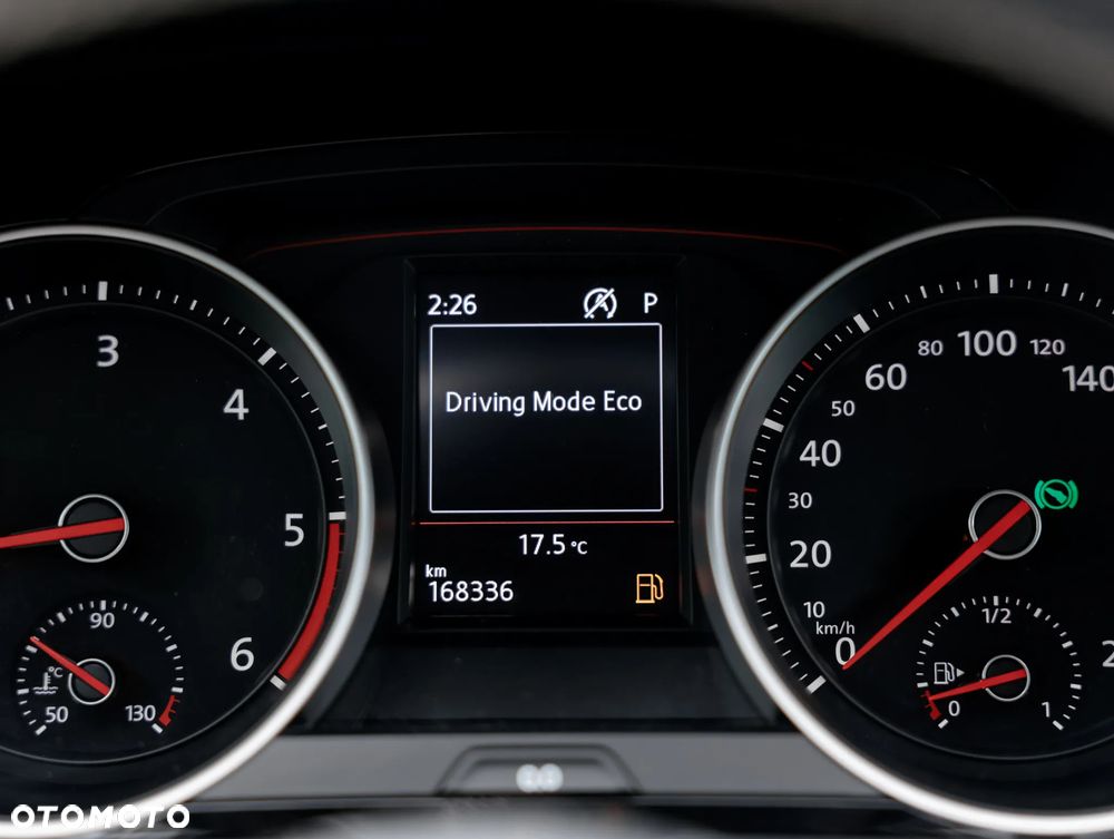 Volkswagen Golf - 20