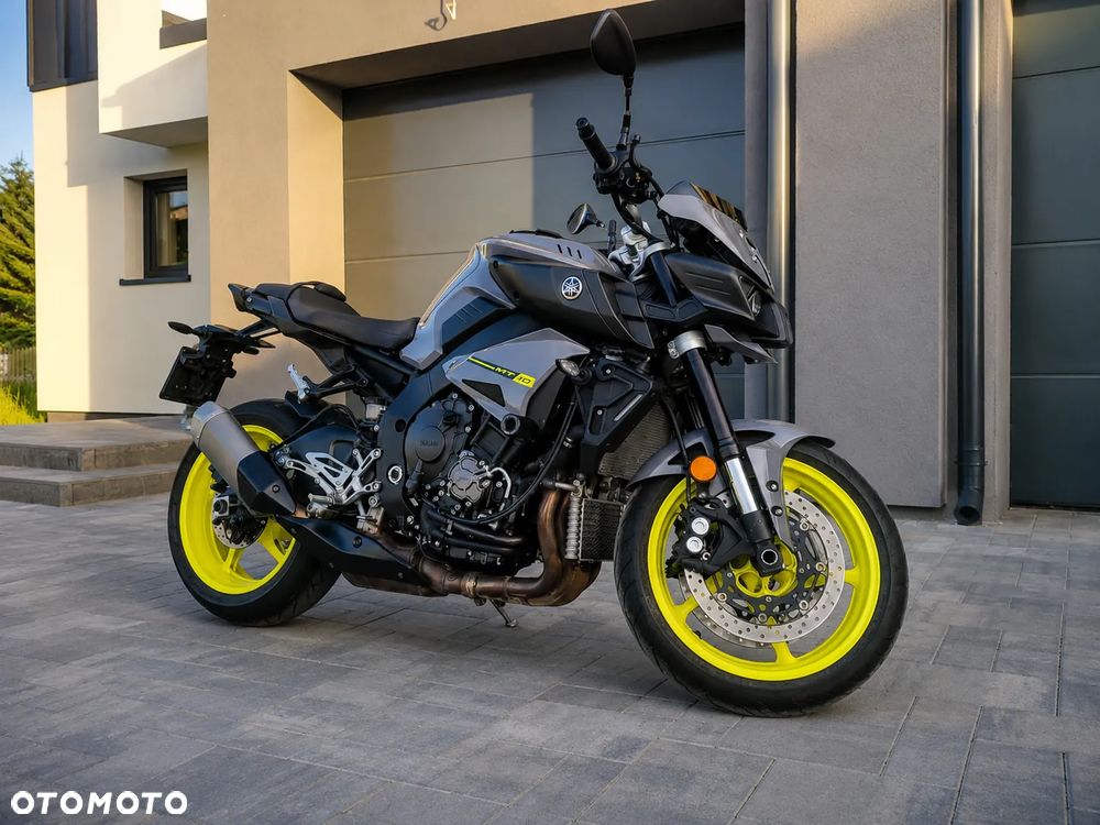 Yamaha MT - 5