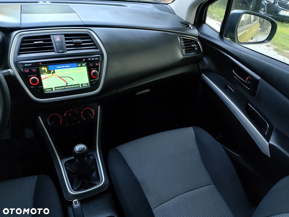 Suzuki SX4 S-Cross 1.6 Comfort - 12
