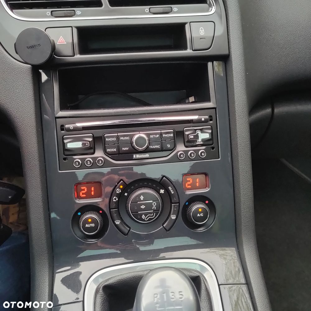 Peugeot 5008 1.6 HDi Style 7os - 21