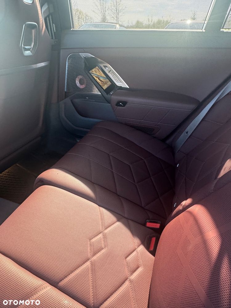 BMW Seria 7 740d xDrive mHEV Nero Lusso Edition sport - 22