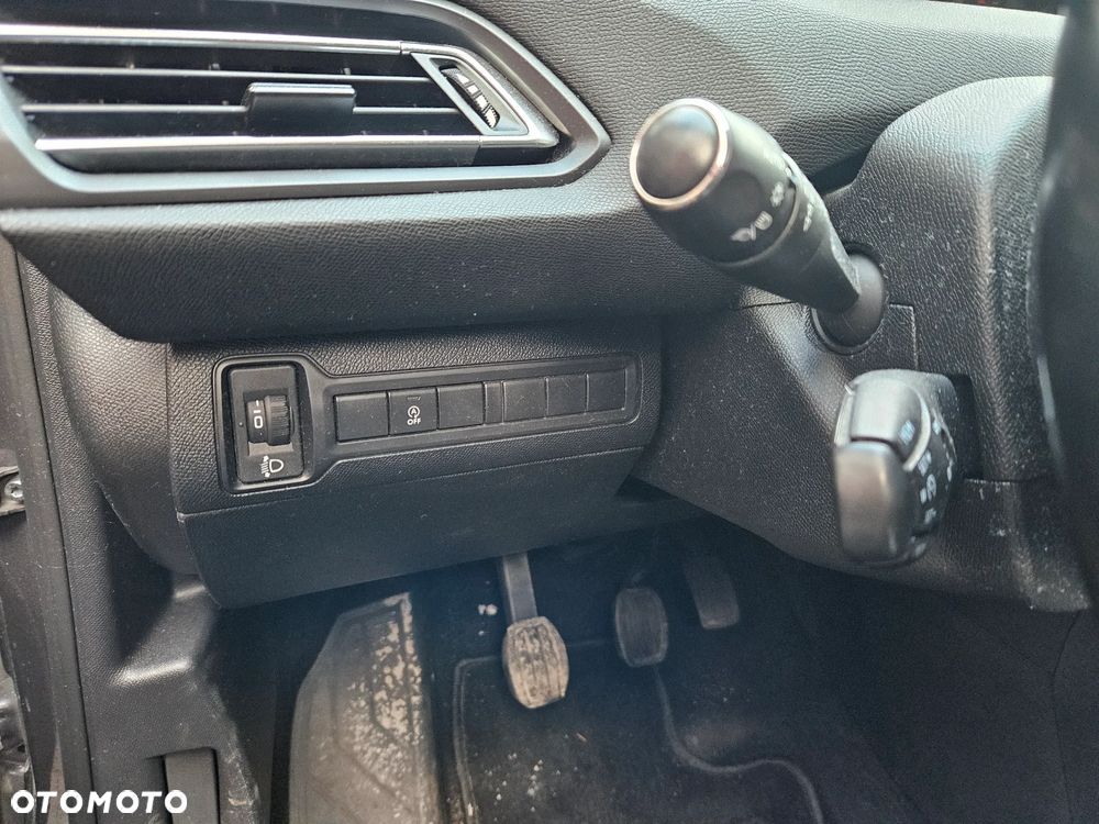Peugeot 308 1.2 PureTech Allure S&S - 17