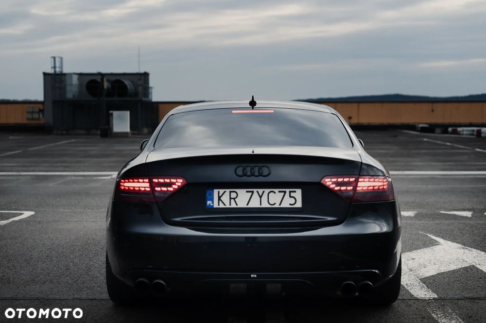 Audi S5 Coupé - 12