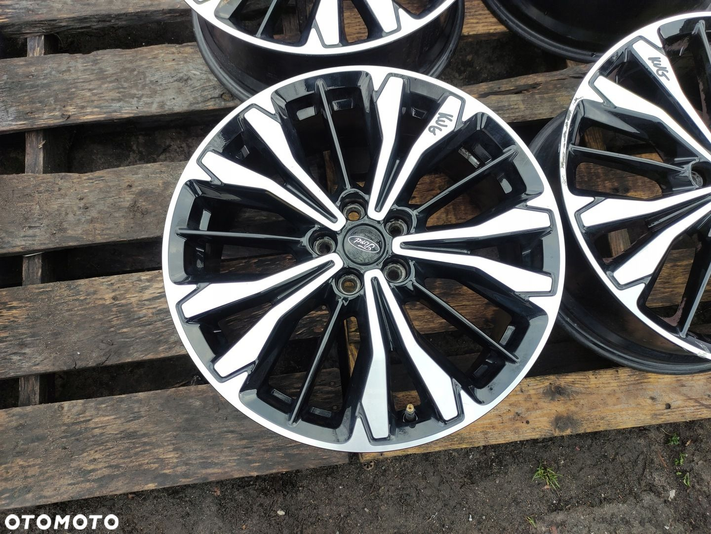 FORD KUGA MK3 FELGI ALUMINIOWE 19 5x108 ET50 R19 LV4C-1007-P2A LV4C-P2A - 5