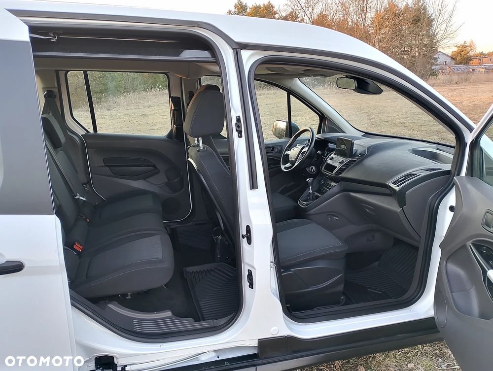 Ford Transit Connect - 17