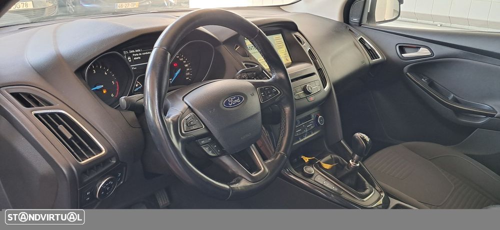 Ford Focus 1.5 TDCi EcoBlue Titanium - 5