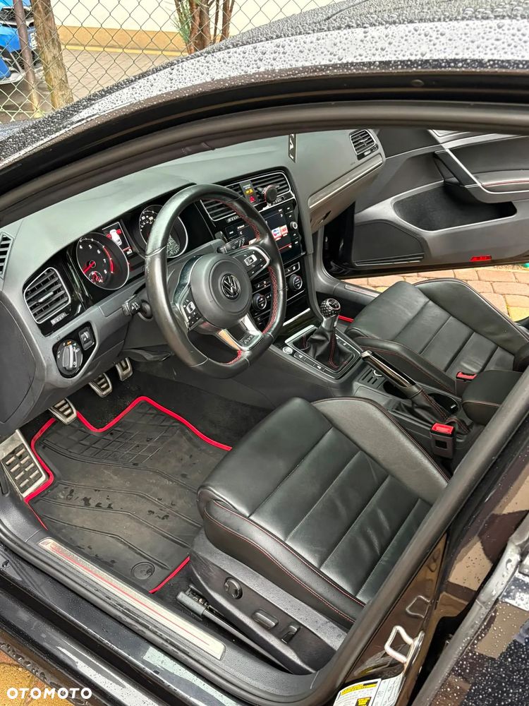 Volkswagen Golf GTI (BlueMotion Technology) Performance - 28