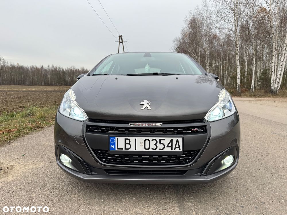 Peugeot 208 - 5