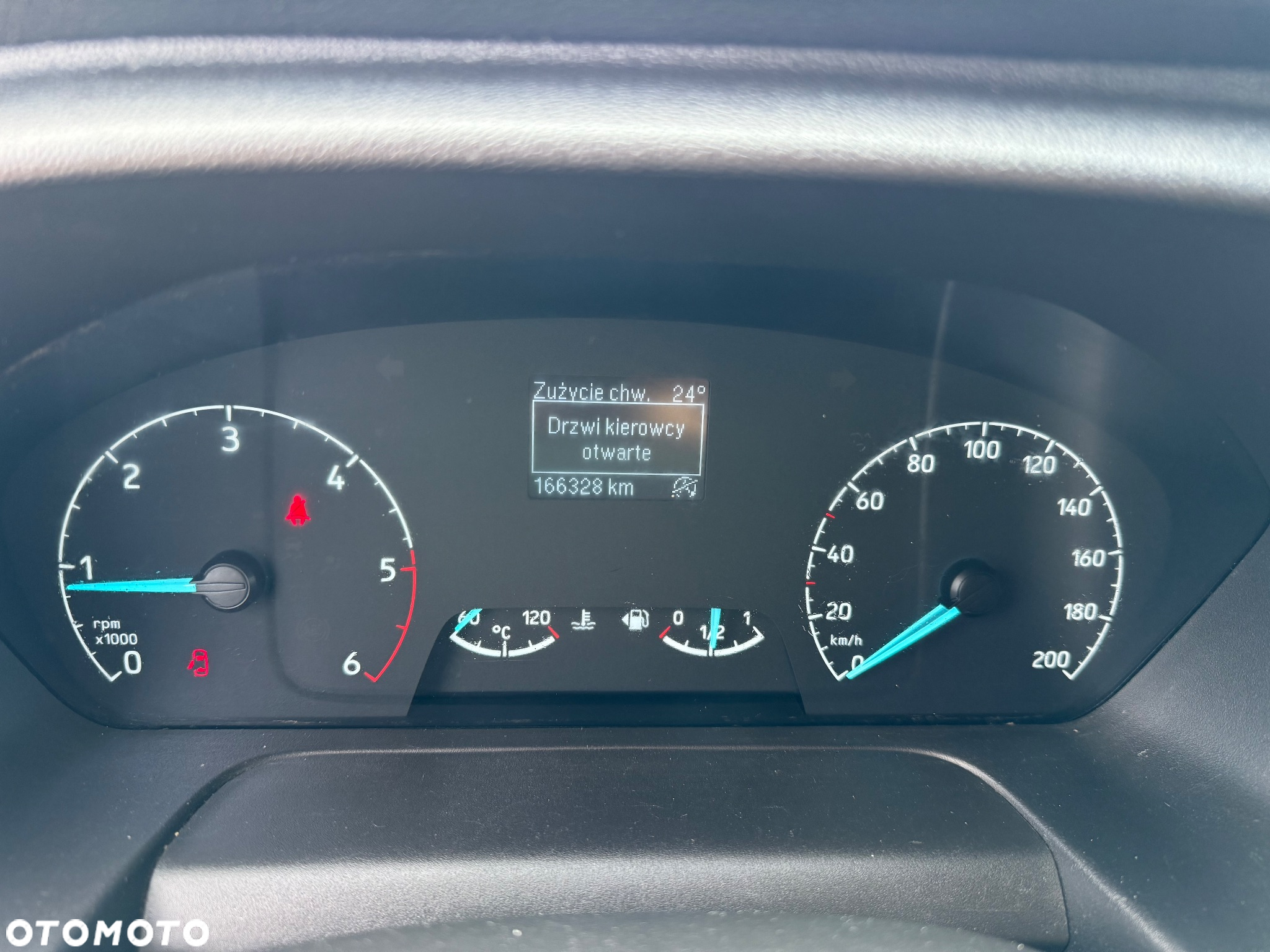 Ford TRANSIT CUSTOM 2.0 TDCI 130 KM SUPER STAN PIĘKNY I BOGATY OKAZJA - 17