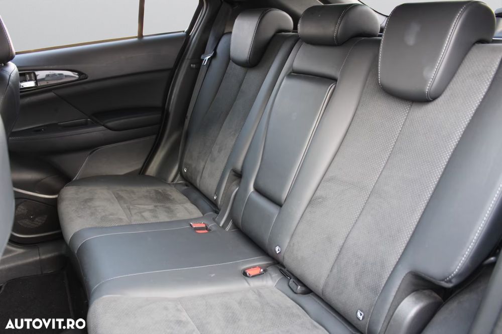 Mitsubishi Eclipse-Cross - 10