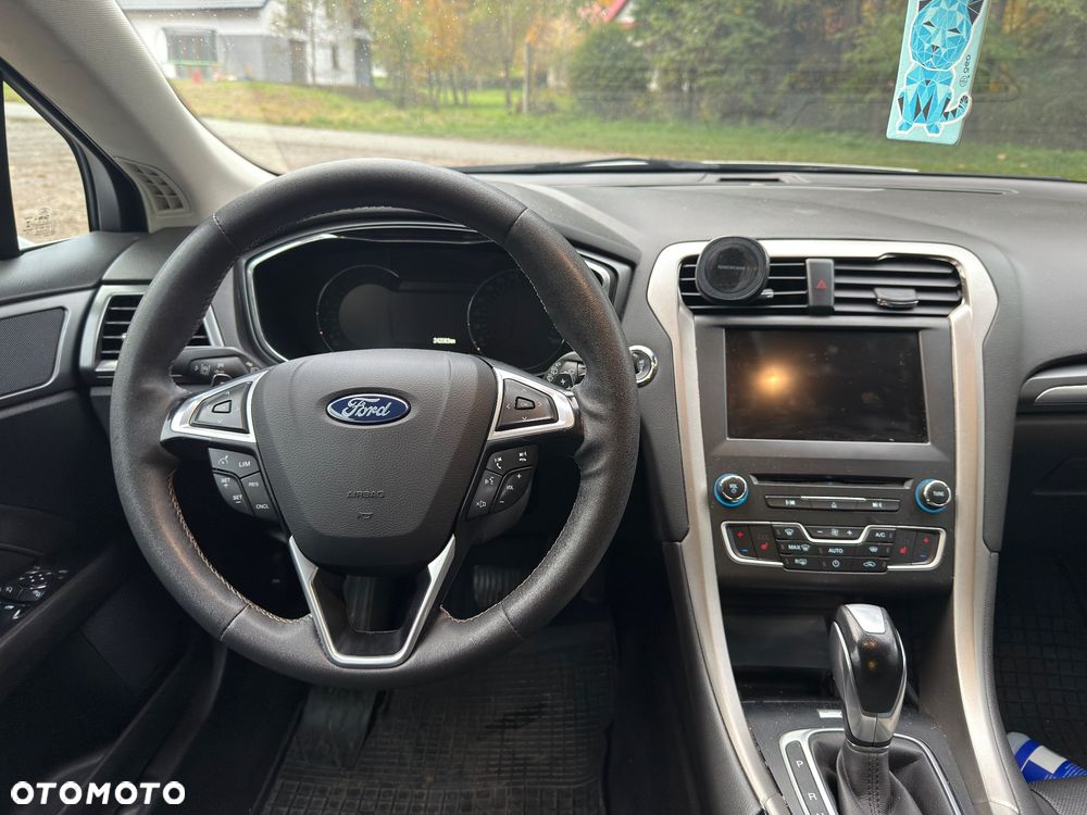 Ford Mondeo 2.0 TDCi Titanium PowerShift - 28
