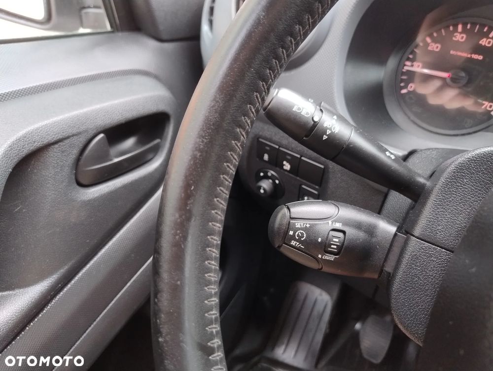 Peugeot PARTNER PO LIFT 1.6 HDI (90KM) 5-BIEGÓW KLIMA TEMPOMAT TABLET STAN IDEALNY FULL OPCJA BEZWYPADKOWY SERWIS KM NIE MA RDZY ! ! ! - 18