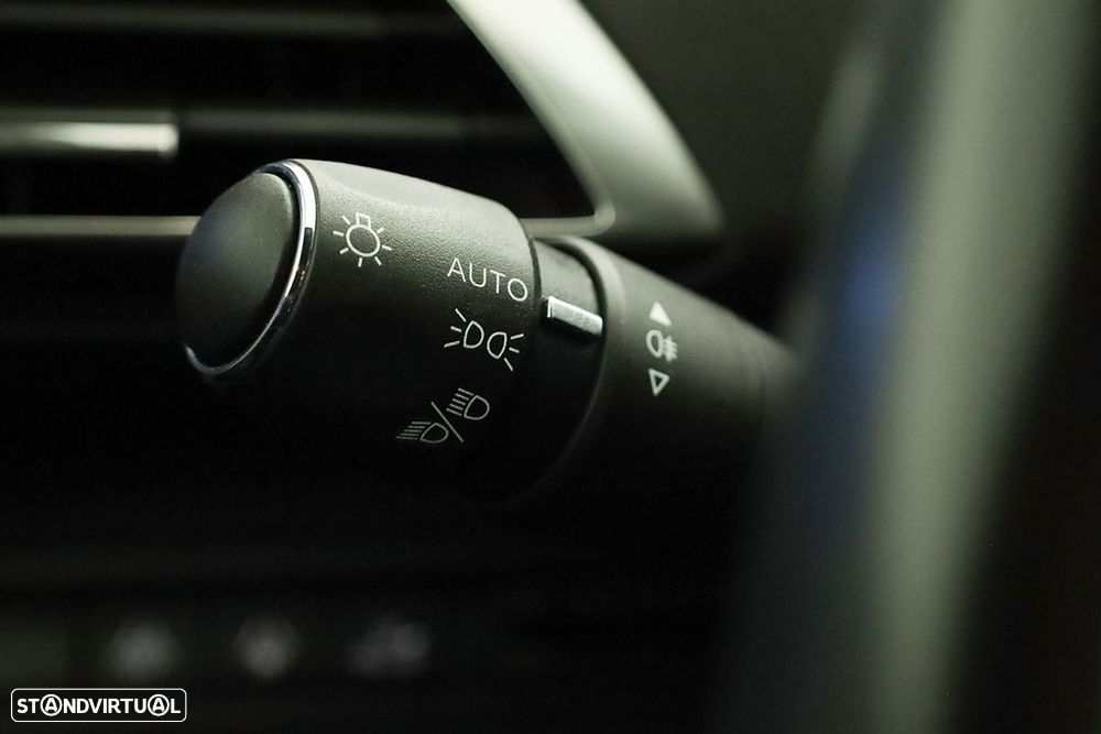 Peugeot 3008 1.2 Hybrid Allure e-DCS6 - 14