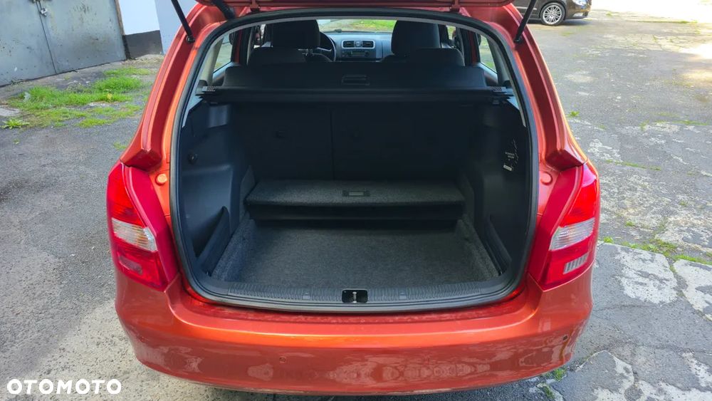 Skoda Fabia 1.4 16V Elegance Plus - 30