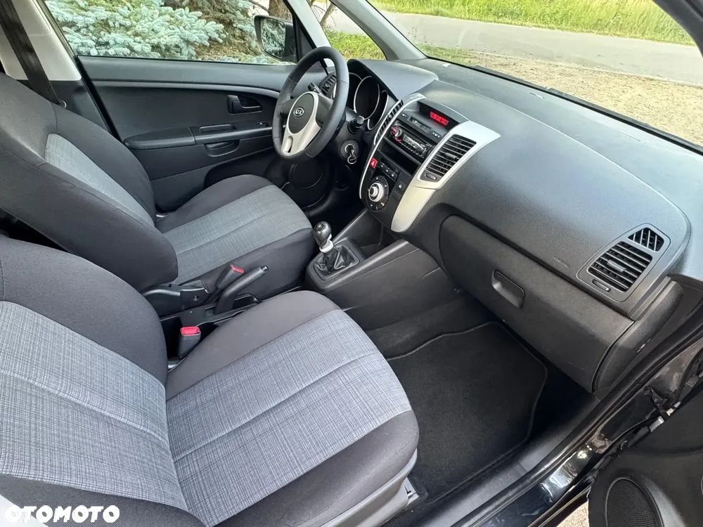 Kia Venga - 15