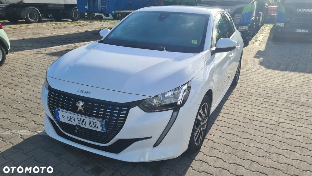 Peugeot 208 - 1