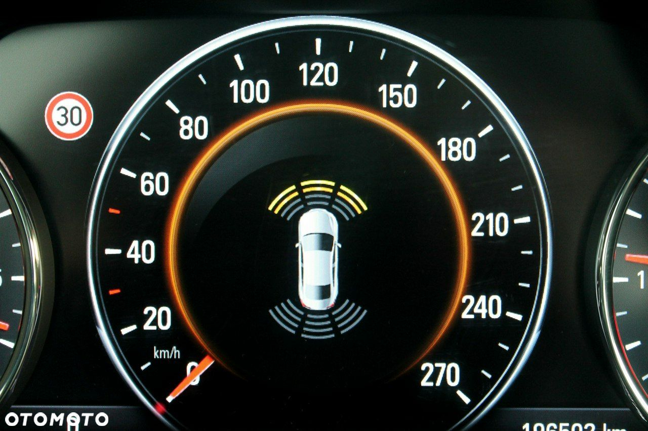 Opel Insignia - 12