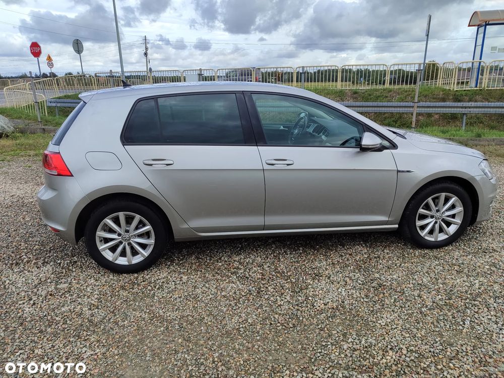 Volkswagen Golf 2.0 TDI BlueMotion Technology DSG Lounge - 4