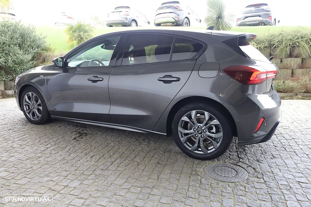 Ford Focus 1.0 EcoBoost MHEV ST-Line - 12