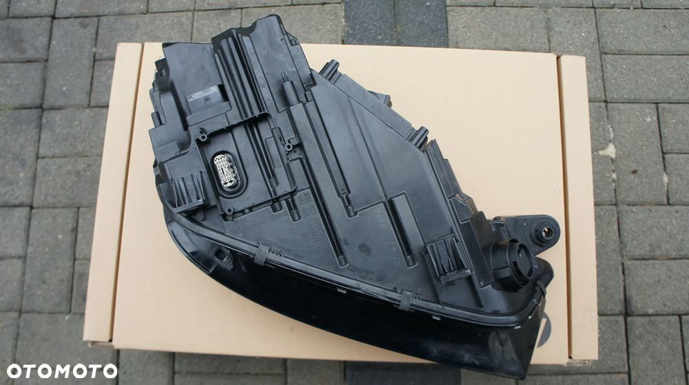 PRZEDNIA LEWA LAMPA AUDI Q5 80A FULL LED MATRIX - 8