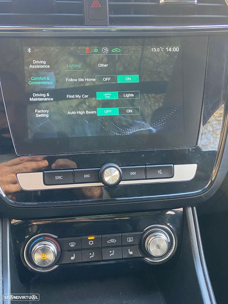 MG ZS EV Luxury - 24