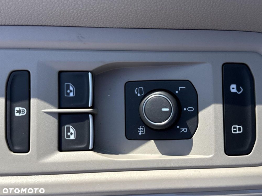 Volkswagen Multivan 2.0 TDI L1 Style DSG - 13