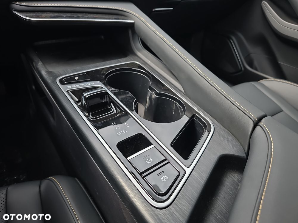 Bestune B70 2.0T Elegance - 20