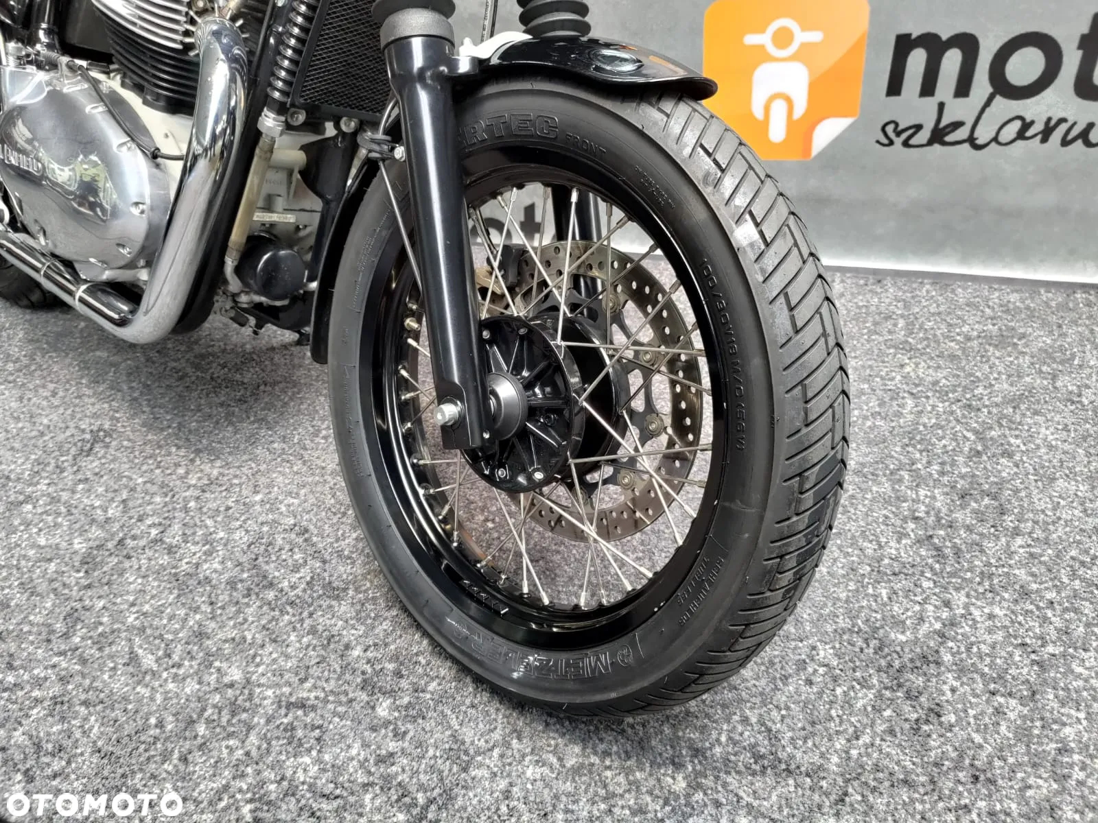 Royal Enfield Continental - 26