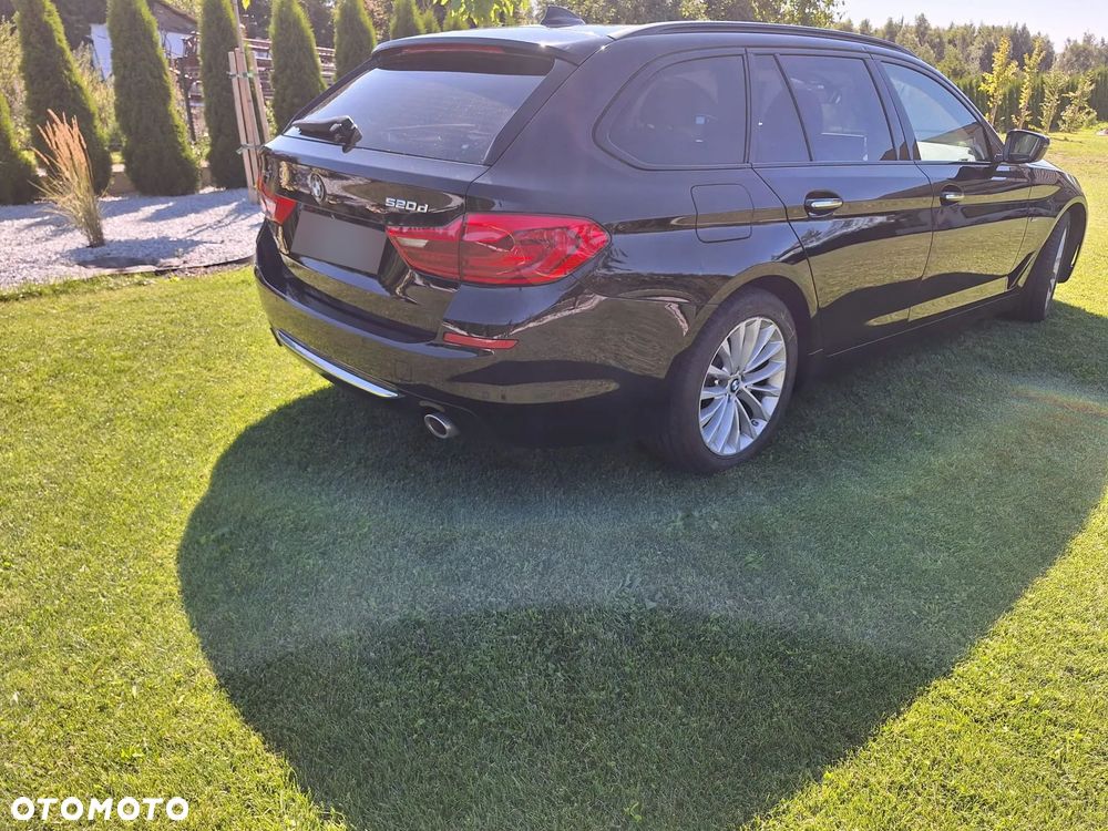 BMW Seria 5 520d Luxury Line - 2