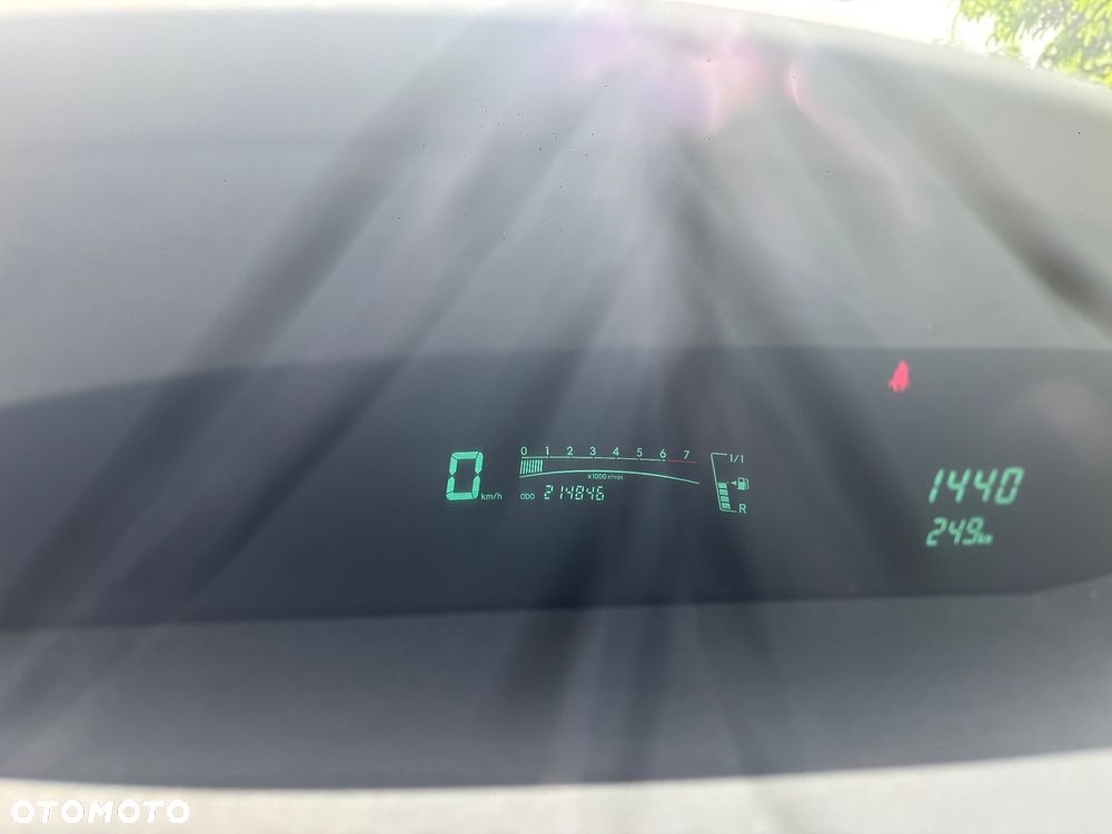 Toyota Yaris - 11