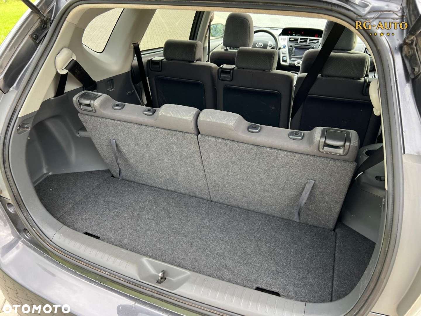 Toyota Prius+ - 24