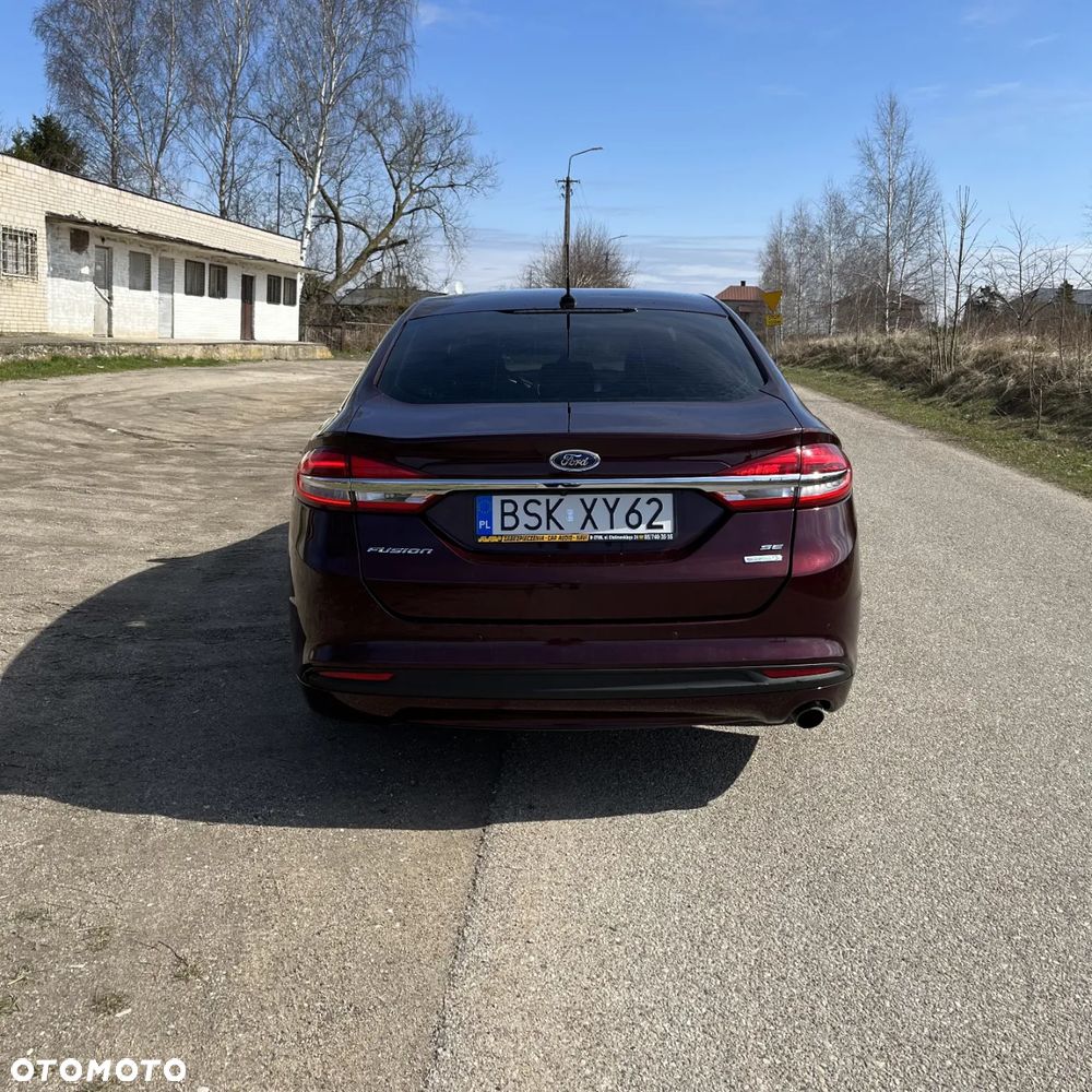 Ford Fusion - 4