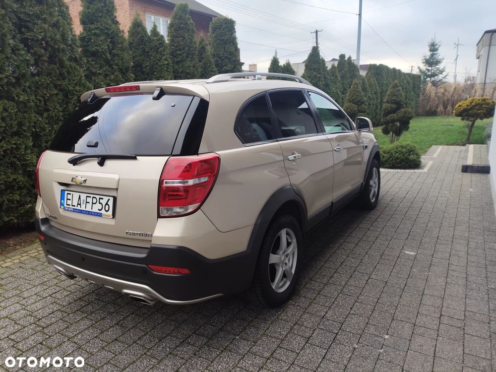 Chevrolet Captiva 2.2 D LTZ - 4
