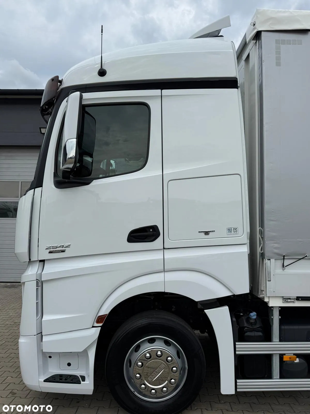 Mercedes-Benz Actros 2542 / E6 / burto-firanka 8,5 m + winda / 21Epal / z Niemiec / sypialka plandeka firana skrzynia - 25