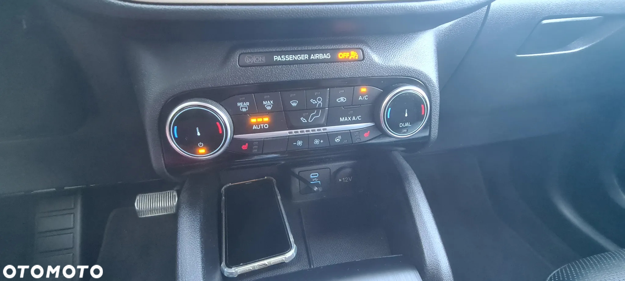 Ford Kuga - 22
