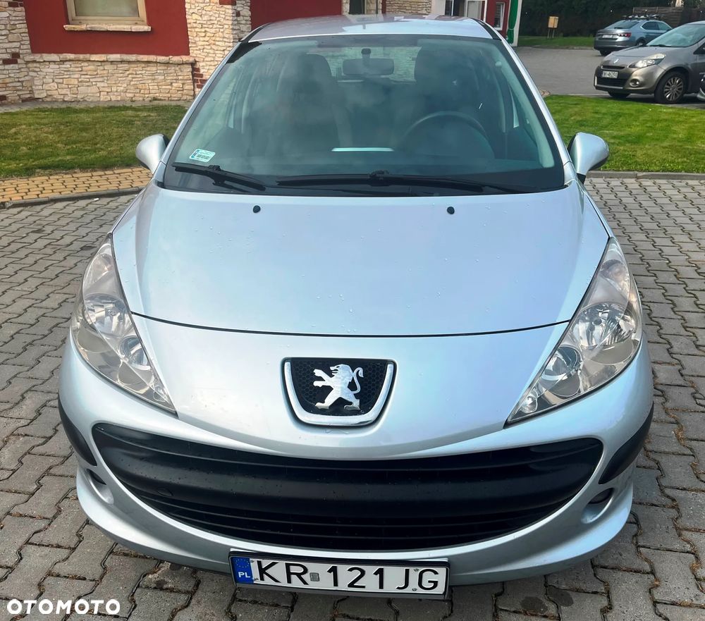 Peugeot 207 2009 photo 3